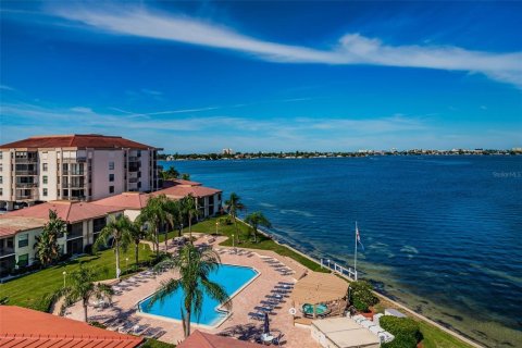Studio in the Condo in Saint Petersburg, Florida  № 1537596 - photo 4