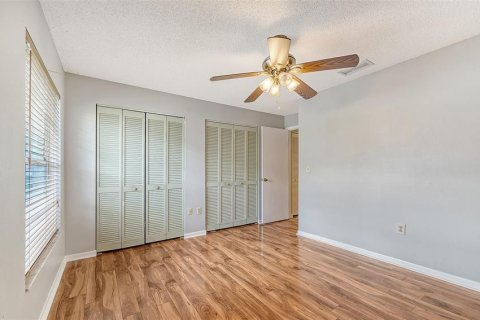 House in Sarasota, Florida 2 bedrooms, 148.74 sq.m. № 2151755 - photo 26