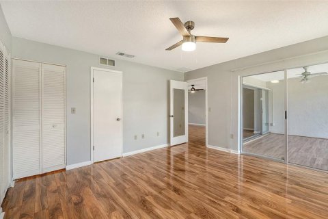 House in Sarasota, Florida 2 bedrooms, 148.74 sq.m. № 2151755 - photo 25