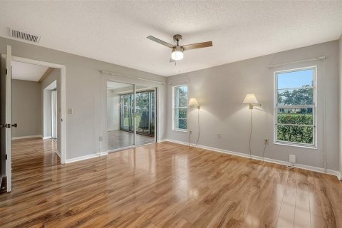 House in Sarasota, Florida 2 bedrooms, 148.74 sq.m. № 2151755 - photo 16