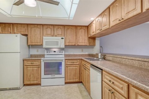House in Sarasota, Florida 2 bedrooms, 148.74 sq.m. № 2151755 - photo 7