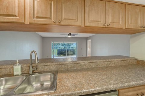 House in Sarasota, Florida 2 bedrooms, 148.74 sq.m. № 2151755 - photo 17