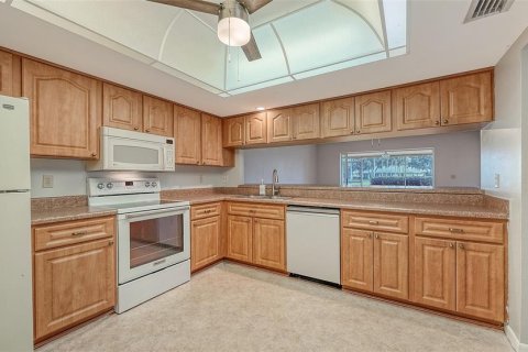 House in Sarasota, Florida 2 bedrooms, 148.74 sq.m. № 2151755 - photo 11