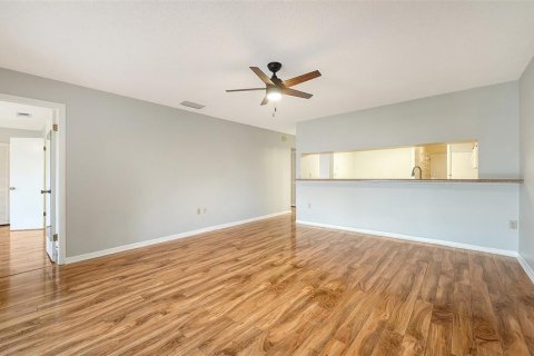 House in Sarasota, Florida 2 bedrooms, 148.74 sq.m. № 2151755 - photo 18
