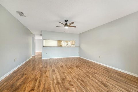 House in Sarasota, Florida 2 bedrooms, 148.74 sq.m. № 2151755 - photo 21