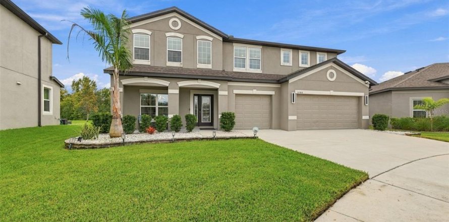 Villa ou maison à Wesley Chapel, Floride 5 chambres, 305.83 m2 № 2395531