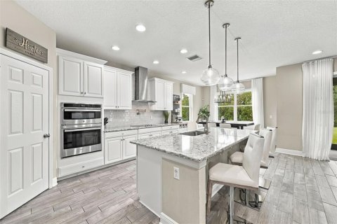 Villa ou maison à vendre à Wesley Chapel, Floride: 5 chambres, 305.83 m2 № 2395531 - photo 2