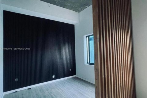 Снять в аренду виллу или дом в Майами, Флорида 37.25м2, № 1995746 - фото 5