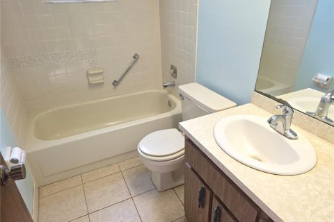 House in Spring Hill, Florida 2 bedrooms, 119.29 sq.m. № 1850053 - photo 15