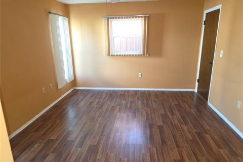 House in Spring Hill, Florida 2 bedrooms, 119.29 sq.m. № 1850053 - photo 9