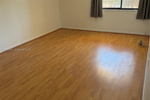 Condo in Miami, Florida, 2 bedrooms № 2170641 - photo 12