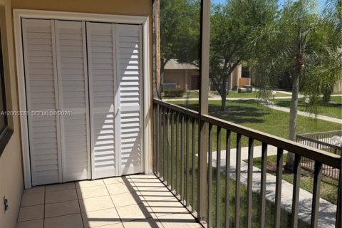 Condo in Miami, Florida, 2 bedrooms № 2170641 - photo 6