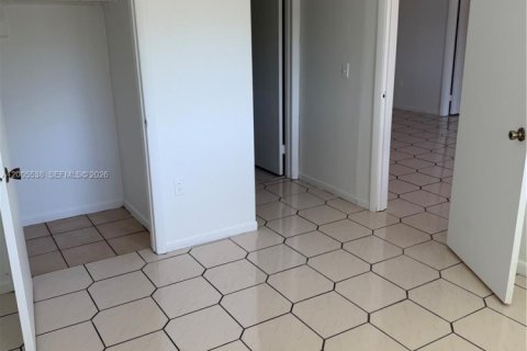 Condo in Miami, Florida, 2 bedrooms № 2170641 - photo 8