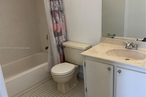 Condo in Miami, Florida, 2 bedrooms № 2170641 - photo 9