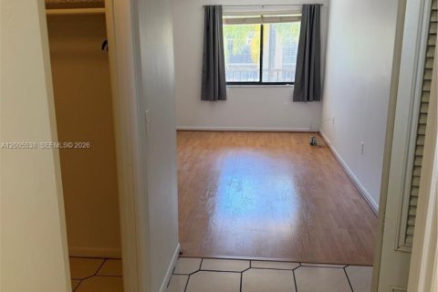 Condo in Miami, Florida, 2 bedrooms № 2170641 - photo 16