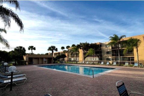Condo in Miami, Florida, 2 bedrooms № 2170641 - photo 19