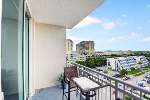Condo in Boynton Beach, Florida, 2 bedrooms  № 2192108 - photo 3