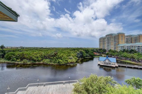 Condo in Boynton Beach, Florida, 2 bedrooms  № 2192108 - photo 29