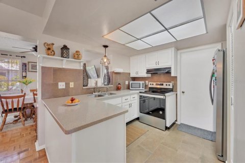 Купить виллу или дом в Норт-Порт, Флорида 8 комнат, 100.33м2, № 1662543 - фото 14