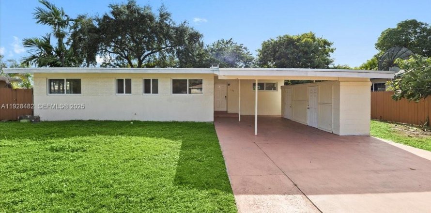 Дом в Майами-Гарденс, Флорида 3 спальни, 101.73м2 № 1986947