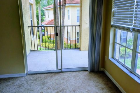 Condominio en alquiler en Royal Palm Beach, Florida, 2 dormitorios, 97.36 m2 № 2087931 - foto 12