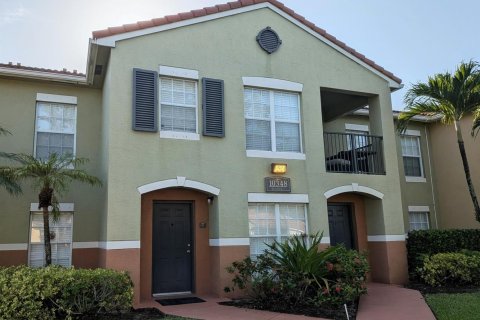 Condominio en Royal Palm Beach, Florida, 2 dormitorios  № 2087931