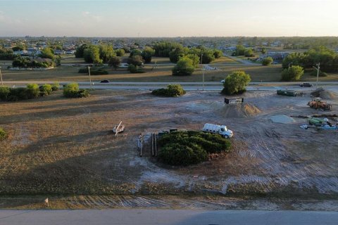 Land in Cape Coral, Florida № 2202984 - photo 5