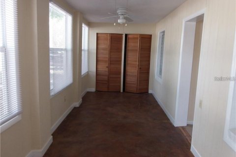 House in Eustis, Florida 2 bedrooms, 80.27 sq.m. № 1857707 - photo 2