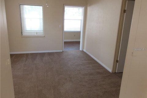 House in Eustis, Florida 2 bedrooms, 80.27 sq.m. № 1857707 - photo 4