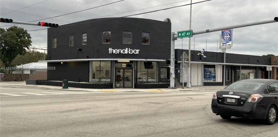 Immobilier commercial à Miami, Floride № 1932480