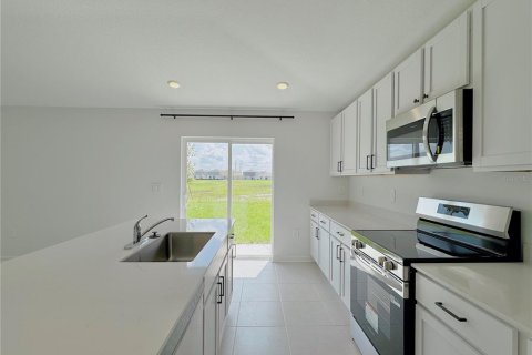House in Eagle Lake, Florida 3 bedrooms, 138.15 sq.m. № 1851044 - photo 5