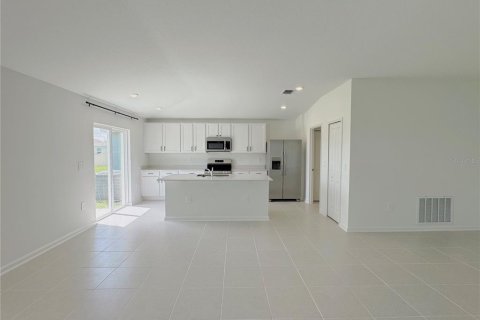 House in Eagle Lake, Florida 3 bedrooms, 138.15 sq.m. № 1851044 - photo 8