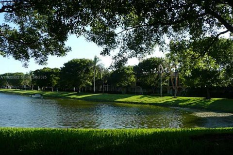 Снять в аренду кондоминиум в Мирамар, Флорида 2 спальни, 100.33м2, № 1983959 - фото 11