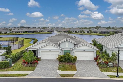Villa ou maison à louer à Venice, Floride: 2 chambres, 141.68 m2 № 2400150 - photo 2