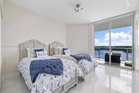 Condominio en venta en North Miami Beach, Florida, 3 dormitorios, 199.93 m2 № 1985123 - foto 17