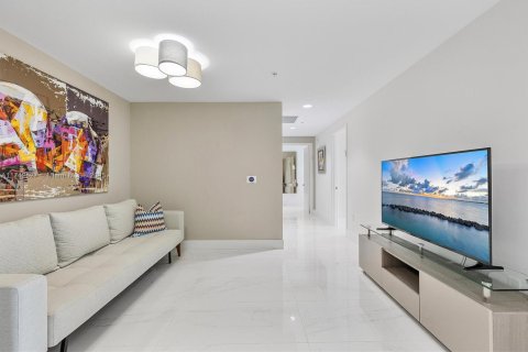 Condominio en venta en North Miami Beach, Florida, 3 dormitorios, 199.93 m2 № 1985123 - foto 12