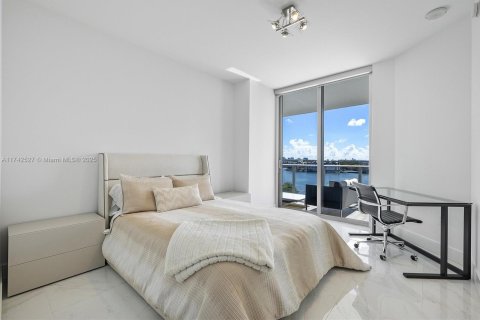 Condominio en venta en North Miami Beach, Florida, 3 dormitorios, 199.93 m2 № 1985123 - foto 16