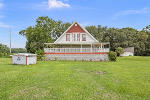House in Starke, Florida 4 bedrooms, 272.58 sq.m. № 1844342 - photo 1