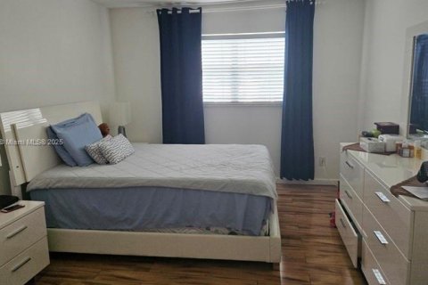 Condo in Sunrise, Florida, 1 bedroom  № 1868399 - photo 13