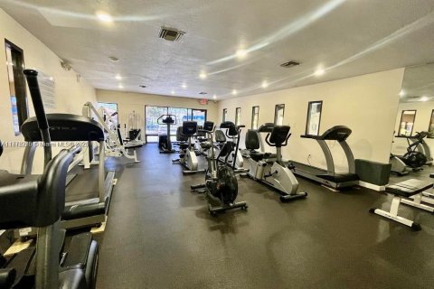Condo in Sunrise, Florida, 1 bedroom  № 1868399 - photo 23