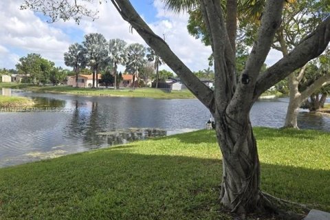 Condo in Sunrise, Florida, 1 bedroom  № 1868399 - photo 18