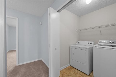 Townhouse in Jacksonville, Florida 3 bedrooms, 128.48 sq.m. № 1616385 - photo 13