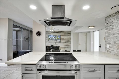 Townhouse in Davie, Florida 3 bedrooms, 124.49 sq.m. № 2005932 - photo 22