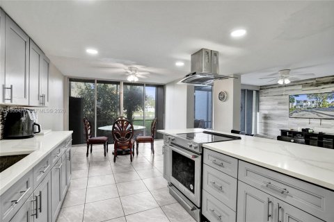 Townhouse in Davie, Florida 3 bedrooms, 124.49 sq.m. № 2005932 - photo 20