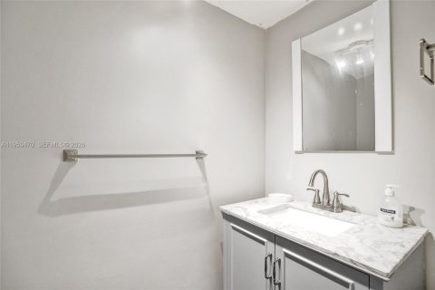 Townhouse in Davie, Florida 3 bedrooms, 124.49 sq.m. № 2005932 - photo 24