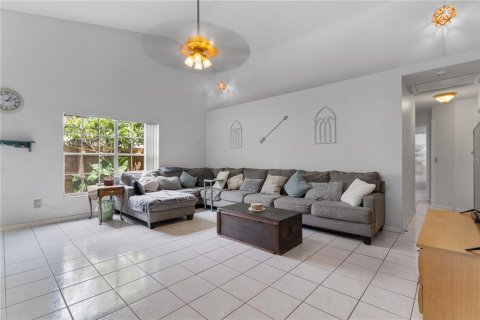 House in Orlando, Florida 3 bedrooms, 121.14 sq.m. № 1829444 - photo 27