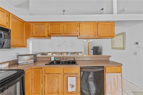House in Orlando, Florida 3 bedrooms, 121.14 sq.m. № 1829444 - photo 22