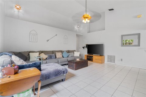 House in Orlando, Florida 3 bedrooms, 121.14 sq.m. № 1829444 - photo 28