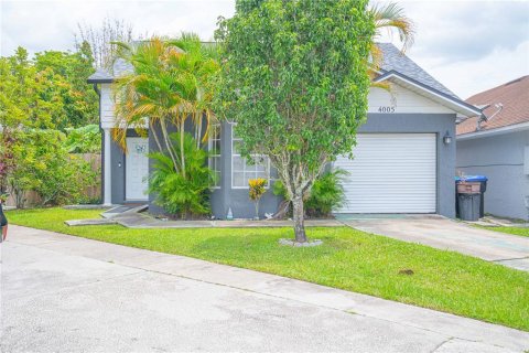 House in Orlando, Florida 3 bedrooms, 121.14 sq.m. № 1829444 - photo 2