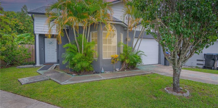 Casa en Orlando, Florida 3 dormitorios, 121.14 m2 № 1829444